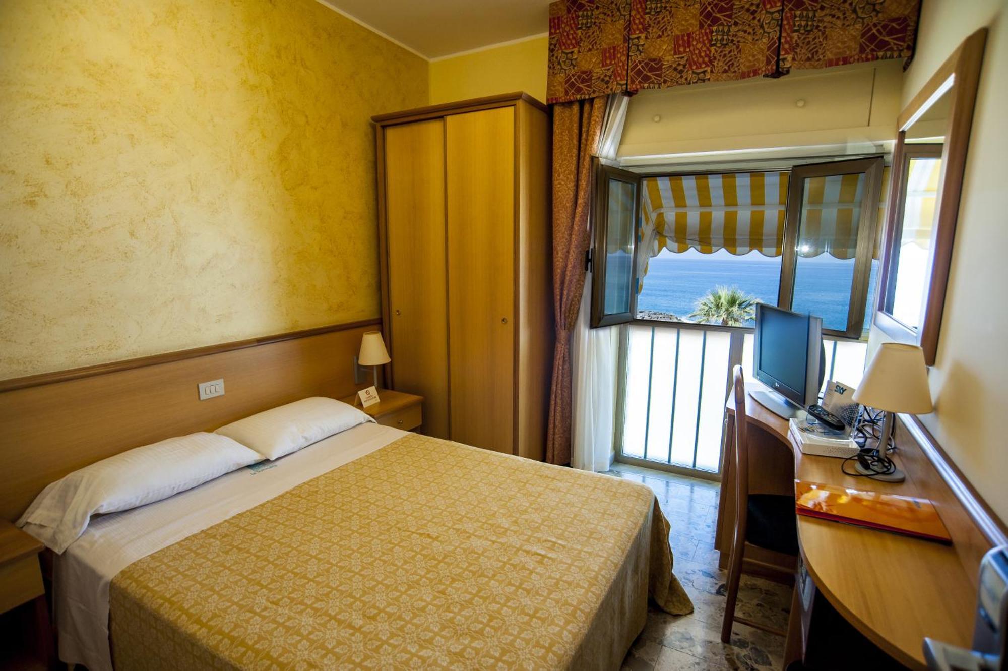 Hotel La Tonnara Amantea Cameră foto